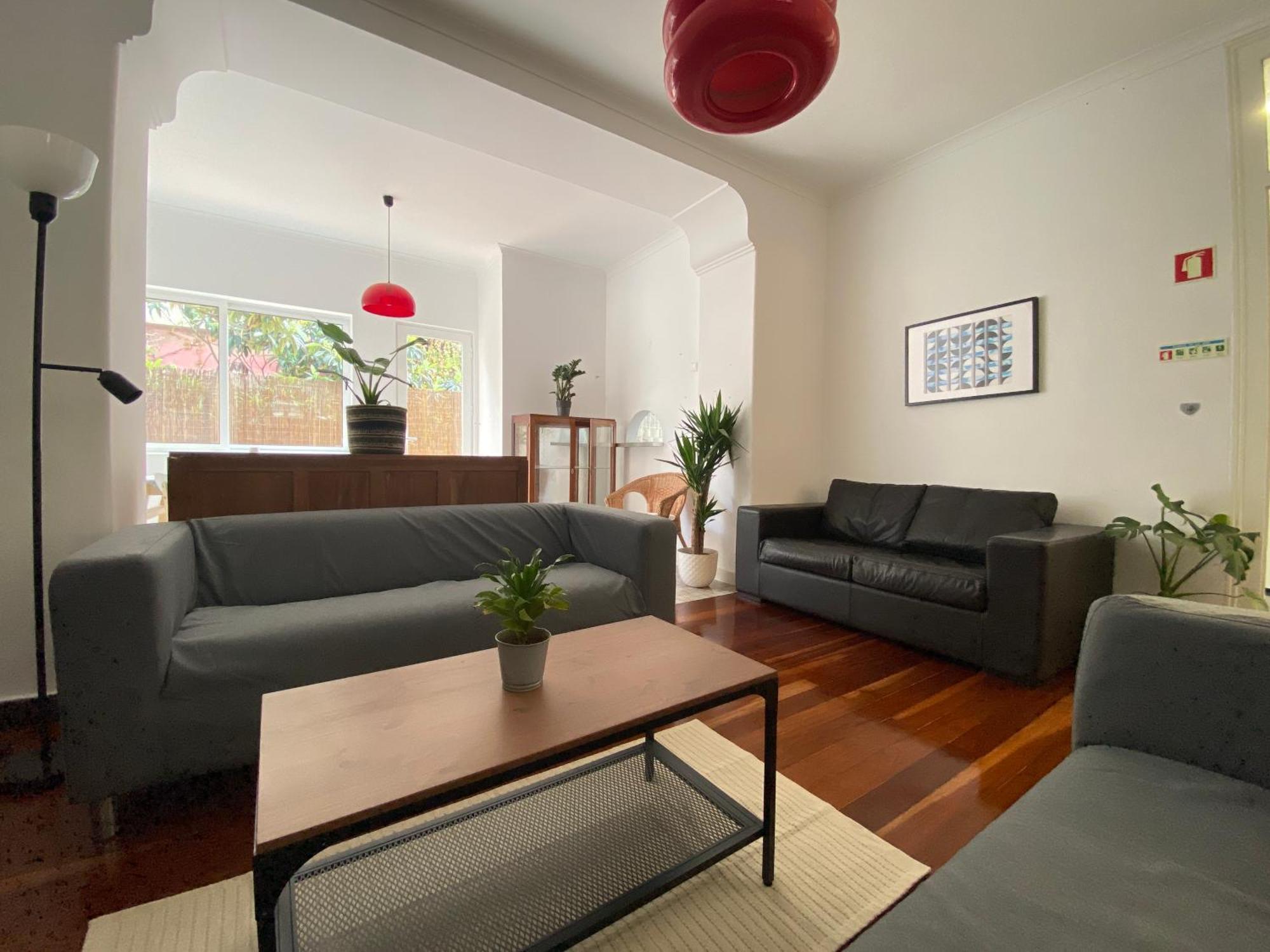 Terrace House Hostel Lisbon Exterior photo