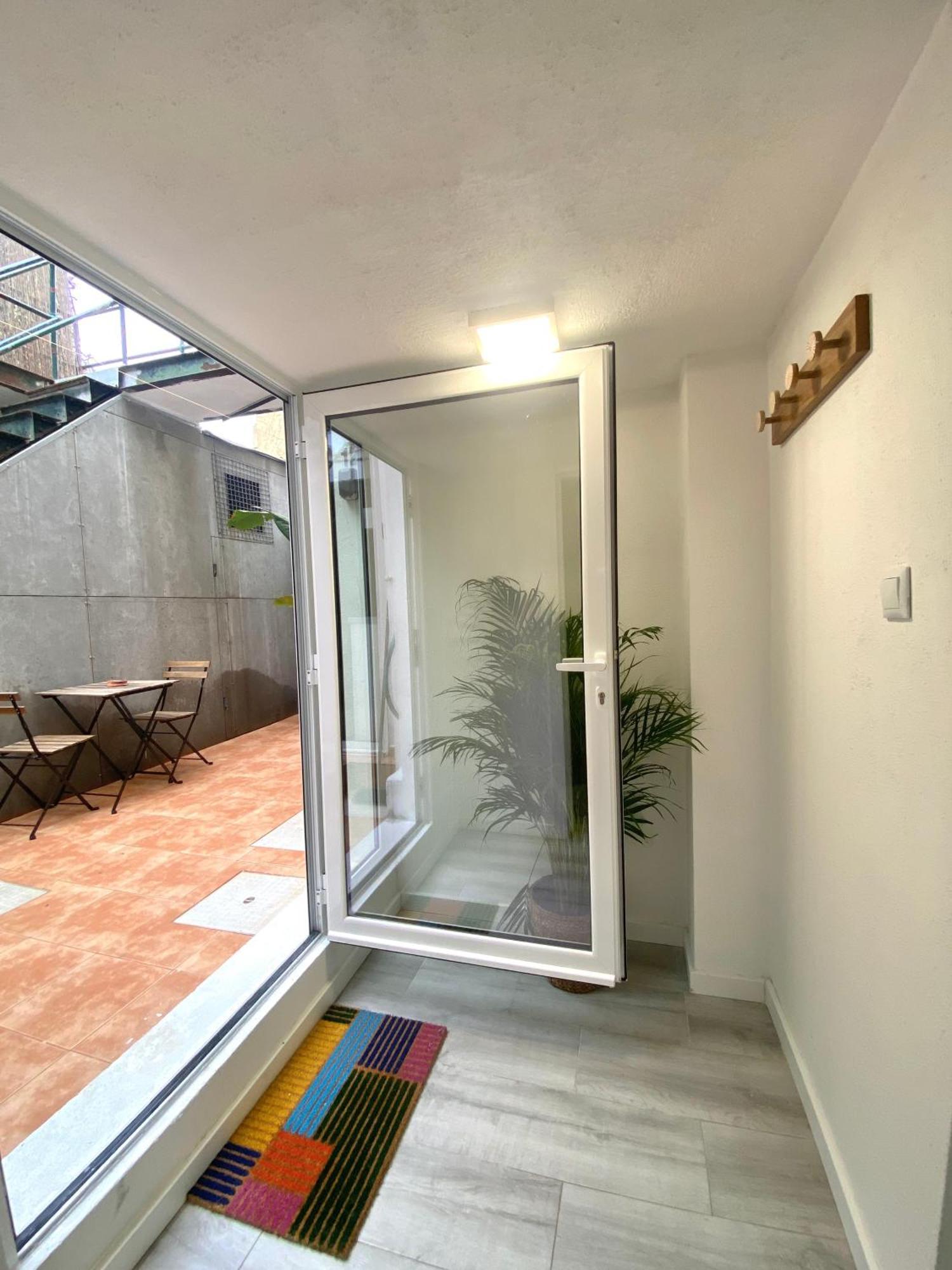 Terrace House Hostel Lisbon Exterior photo